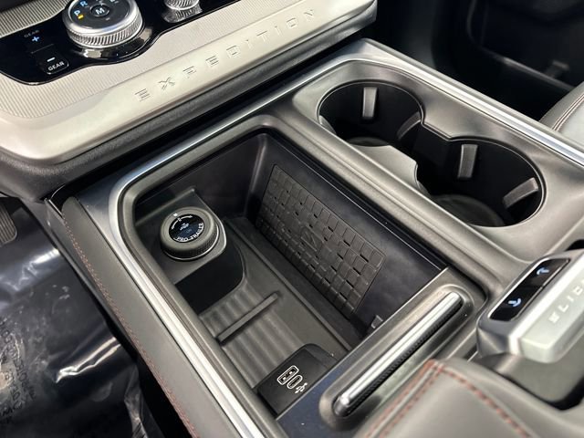 Certified 2025 Ford Expedition Active image 23
