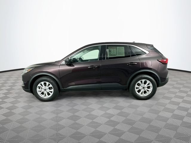 Certified 2023 Ford Escape Active AWD/4WD image 7