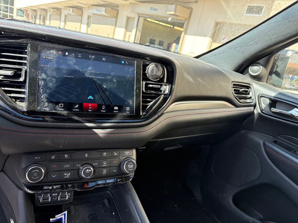 Used 2023 Dodge Durango GT AWD/4WD image 21