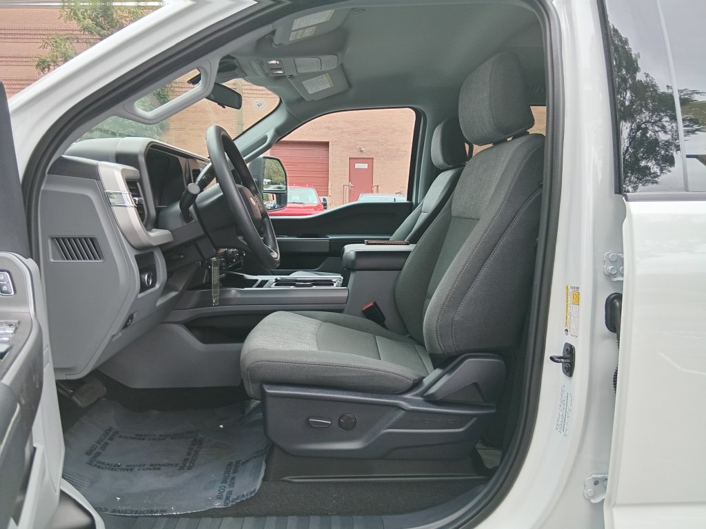 Certified 2025 Ford F350 XLT w/ Tremor Off-Road Package AWD/4WD image 16