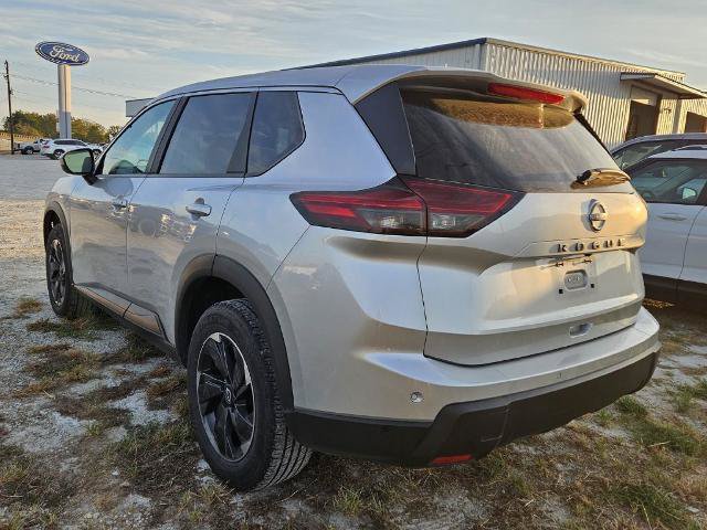 Used 2025 Nissan Rogue SV FWD image 5