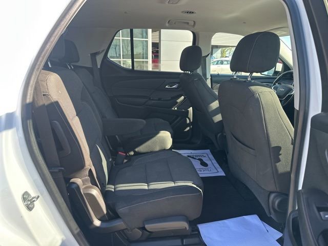 Used 2020 Chevrolet Traverse LT image 13