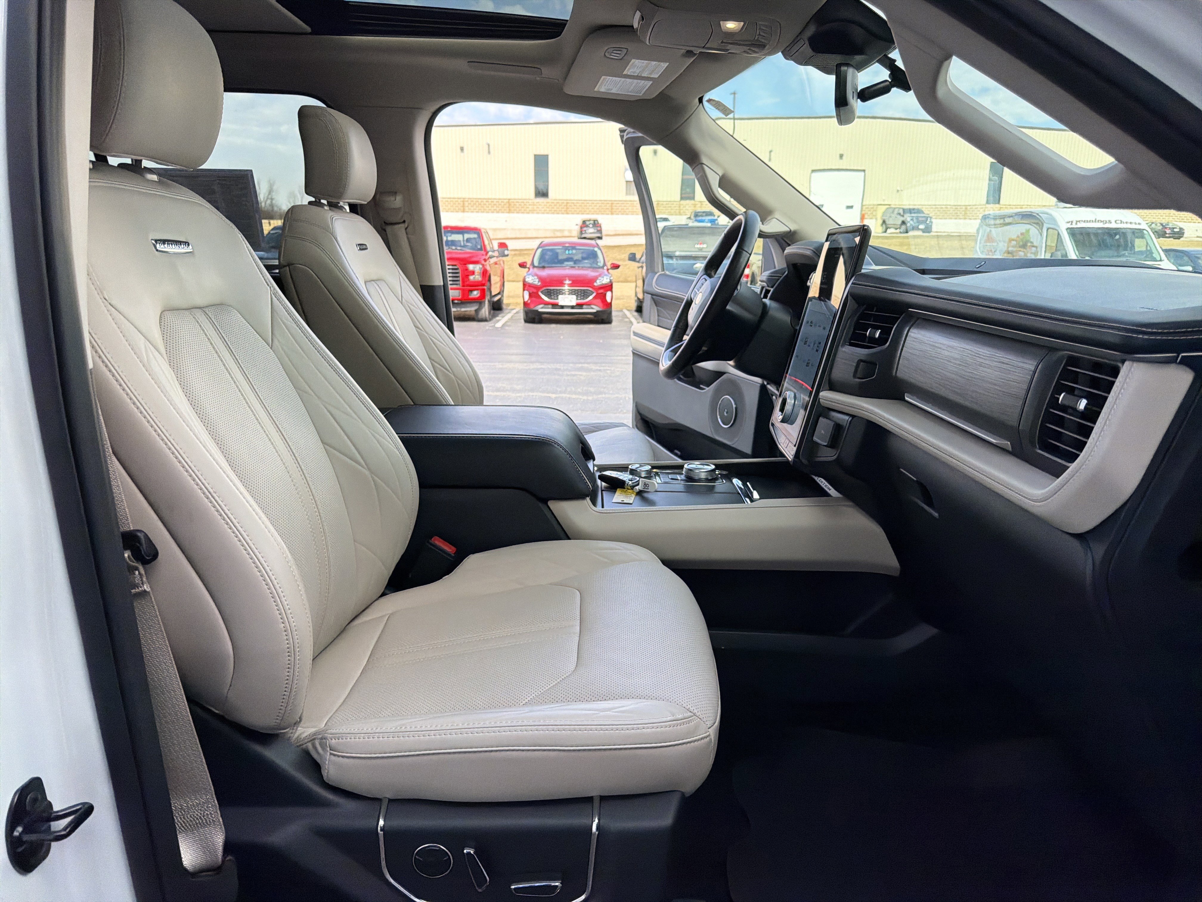 Certified 2024 Ford Expedition Max Platinum image 38
