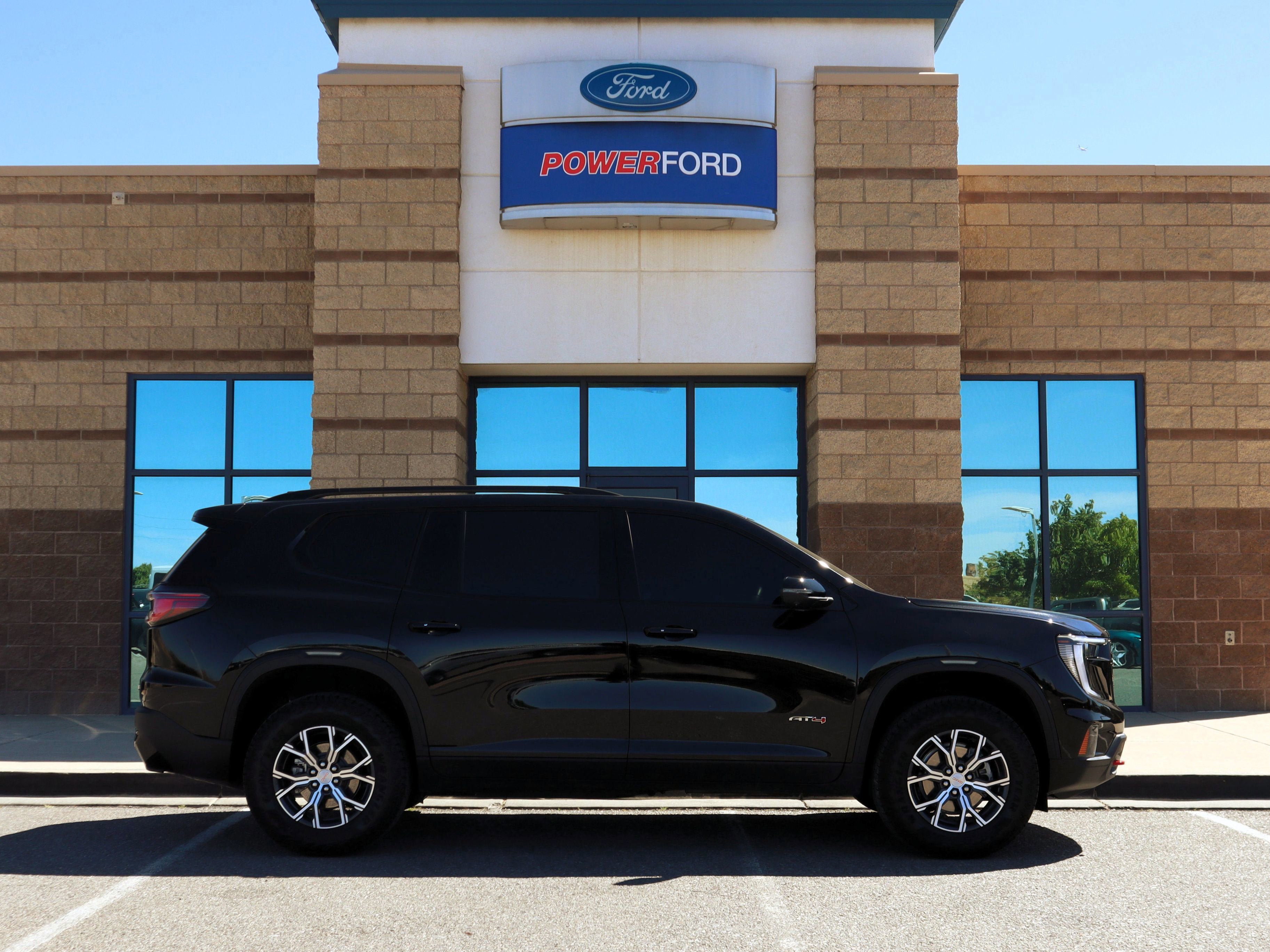 Used 2024 GMC Acadia AT4 w/ Luxury Package AWD/4WD image 6