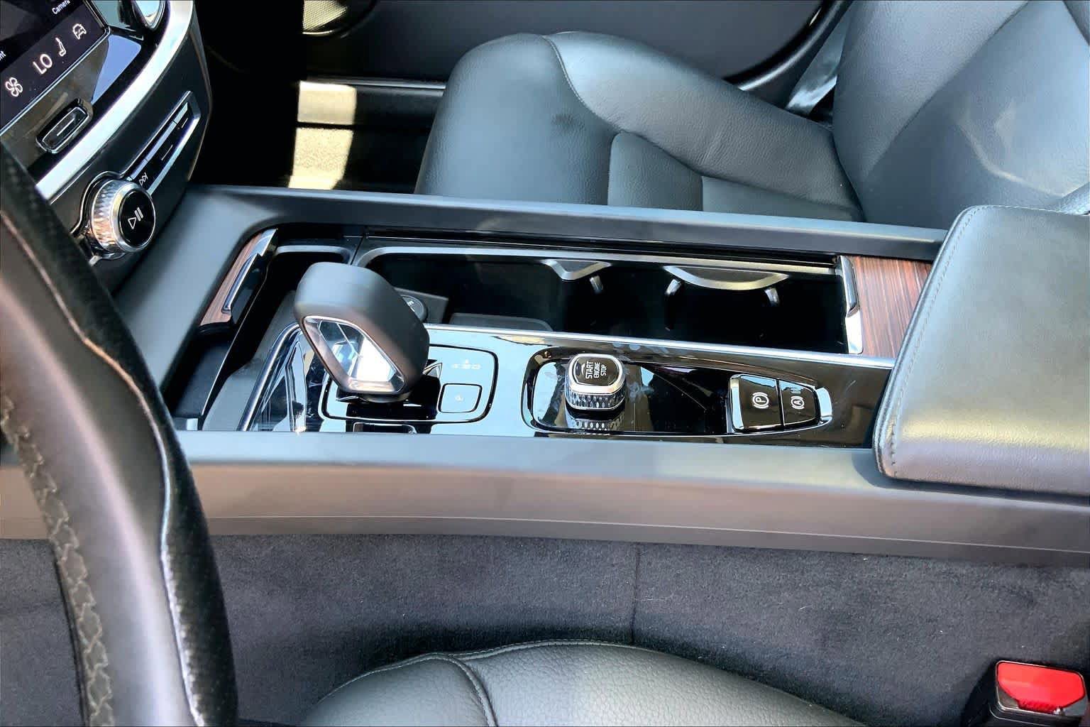 Used 2024 Volvo S60 B5 Plus FWD image 17