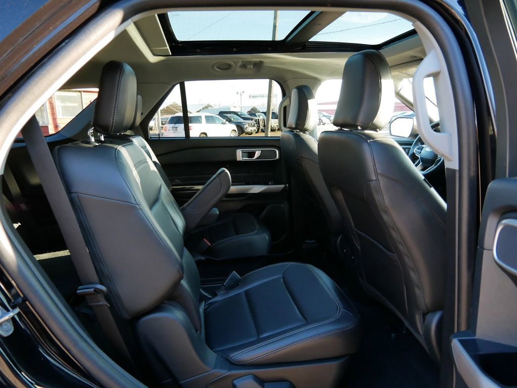 Certified 2023 Ford Explorer XLT w/ Equipment Group 202A image 9
