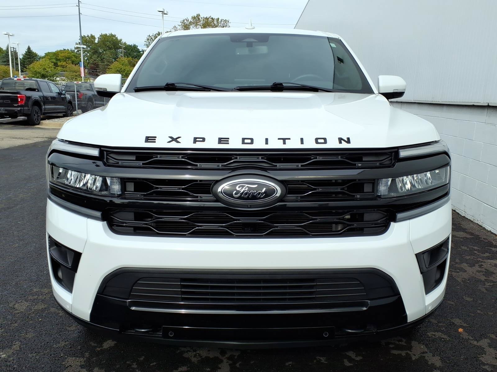 Certified 2024 Ford Expedition Max Limited AWD/4WD image 2