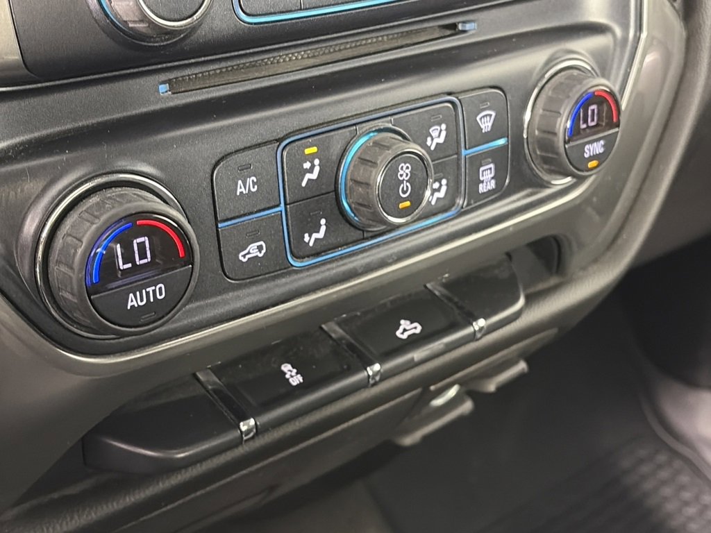 Used 2018 Chevrolet Silverado 1500 LT w/ Texas Edition image 21