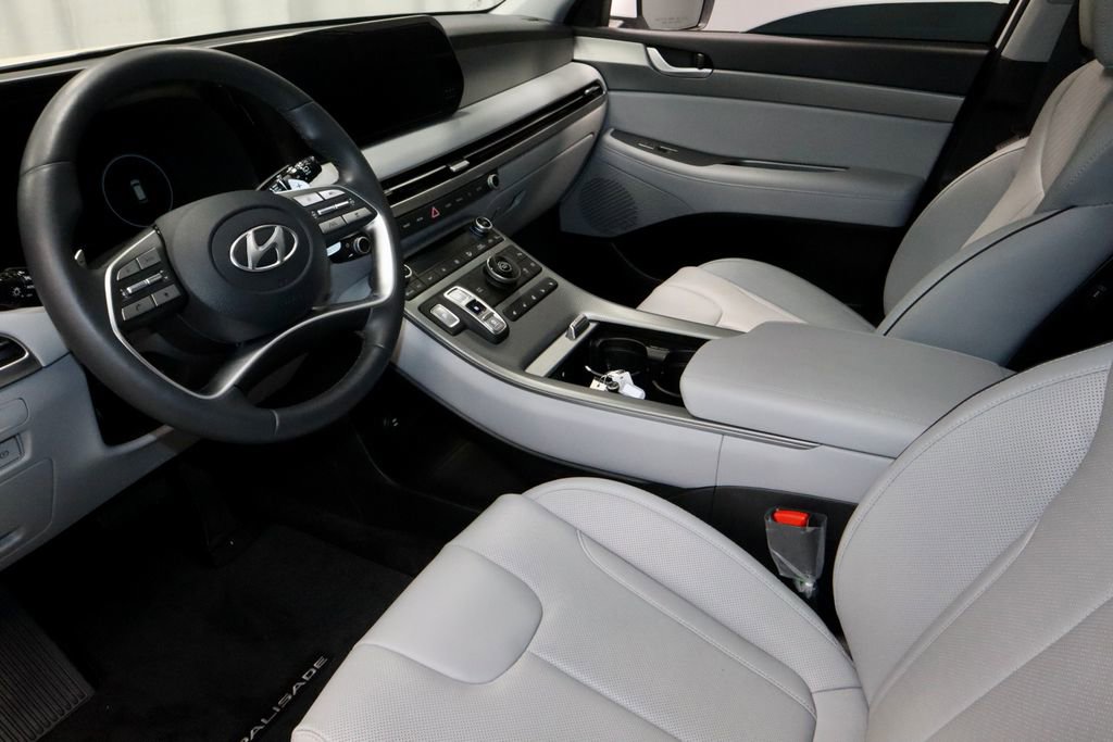 Used 2025 Hyundai Palisade SEL FWD image 24