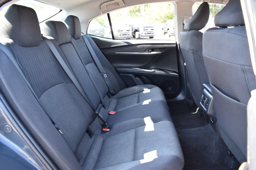 Used 2025 Toyota Camry LE FWD image 31