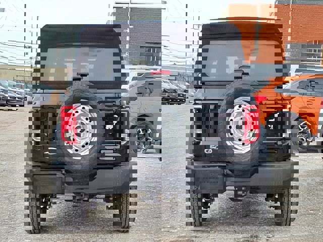 Certified 2023 Ford Bronco BASE image 2