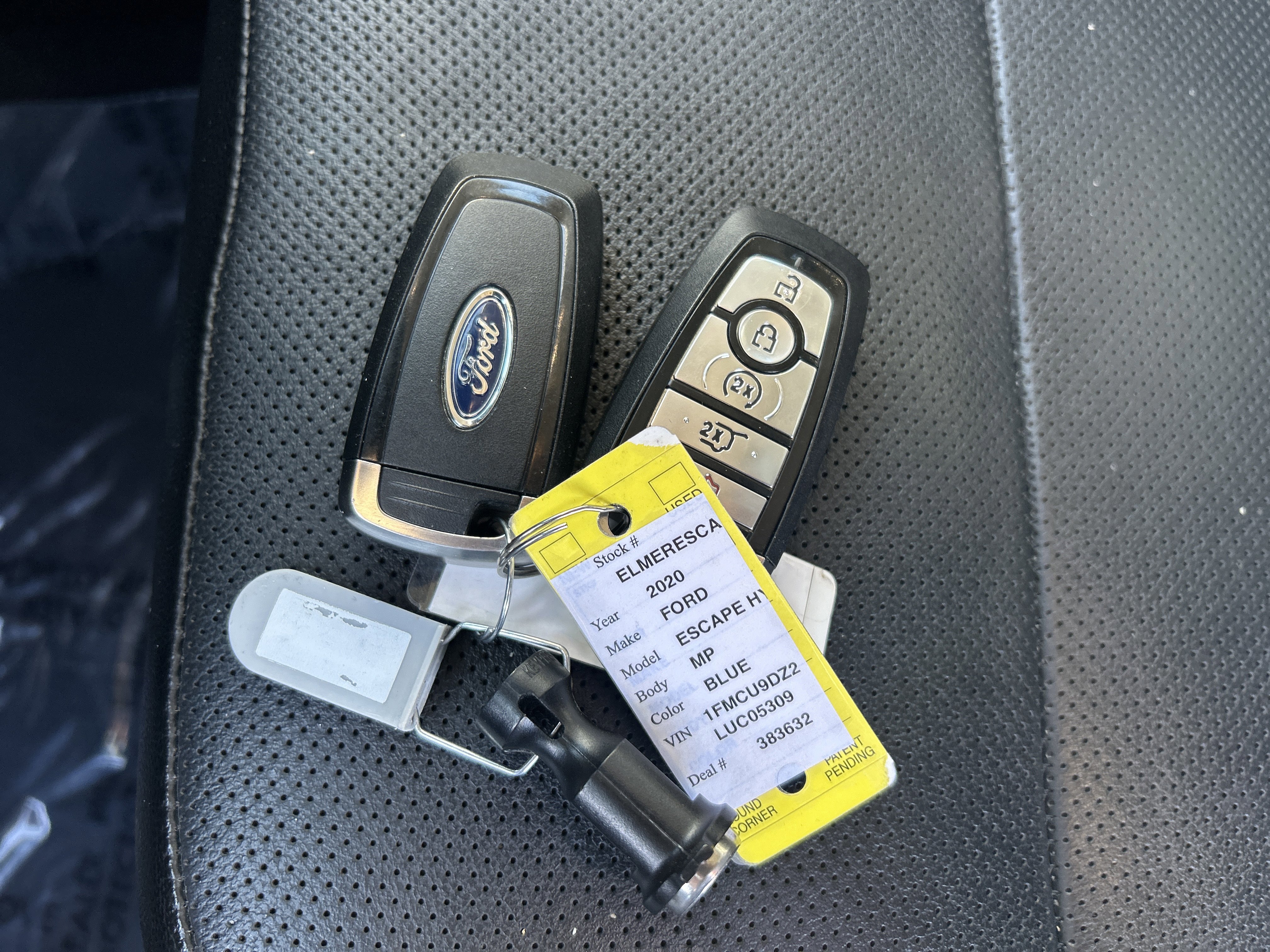 Certified 2020 Ford Escape Titanium w/ Titanium Premium Package 2.0 image 32