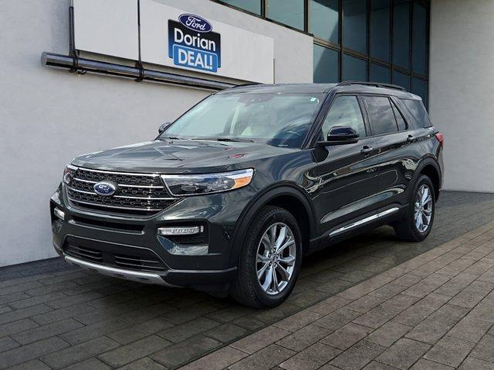 Certified 2024 Ford Explorer XLT w/ Equipment Group 202A AWD/4WD image 7