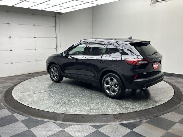 Certified 2025 Ford Escape ST-Line w/ Tech Pack #1 AWD/4WD image 2