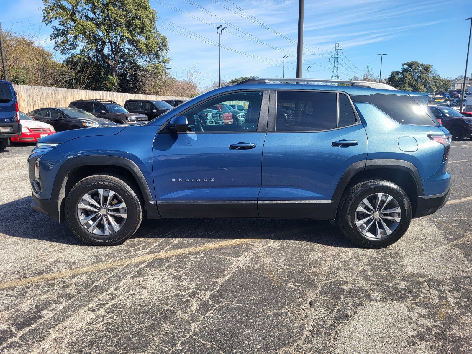 Used 2025 Chevrolet Equinox LT w/ Convenience Package II image 6