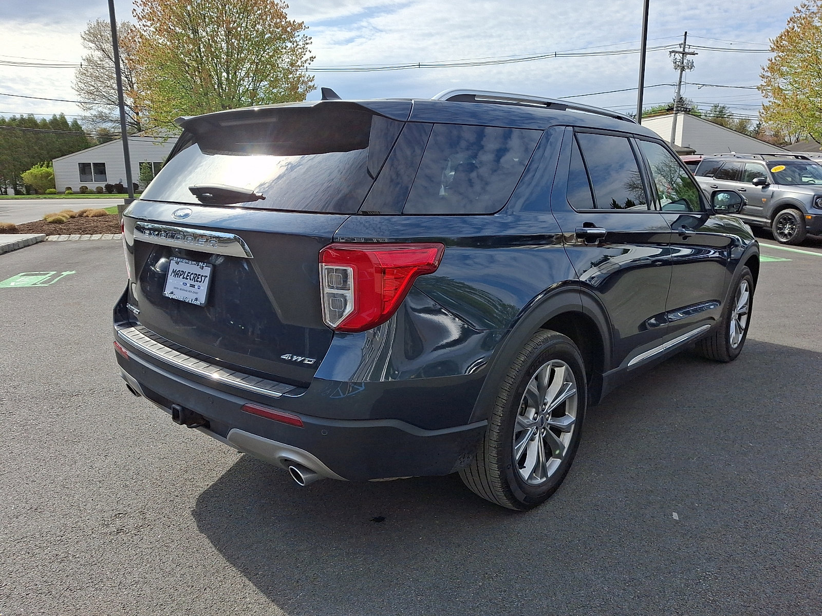 Certified 2023 Ford Explorer Limited w/ Equipment Group 301A AWD/4WD image 5