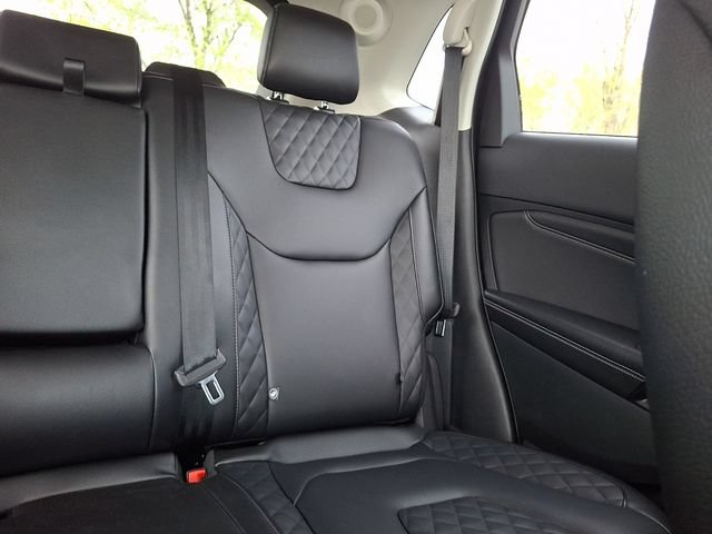 Certified 2024 Ford Edge Titanium AWD/4WD image 23