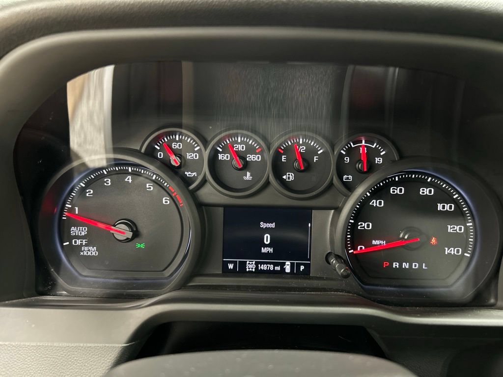 Used 2025 Chevrolet Silverado 1500 Custom Trail Boss w/ Dark Appearance Package AWD/4WD image 17