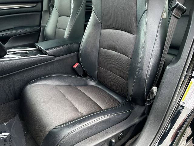 Used 2018 Honda Accord Sport image 17