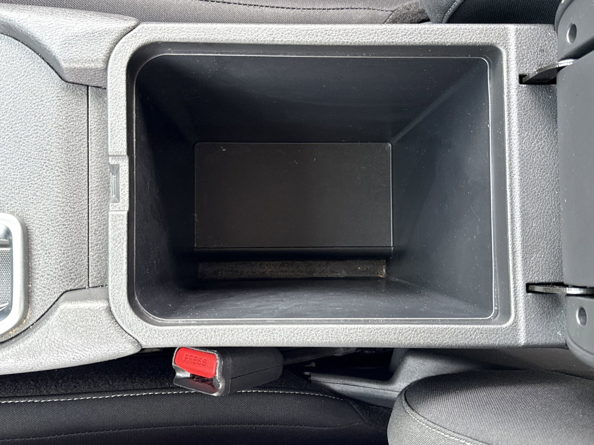 Used 2025 Nissan Sentra SV FWD image 10