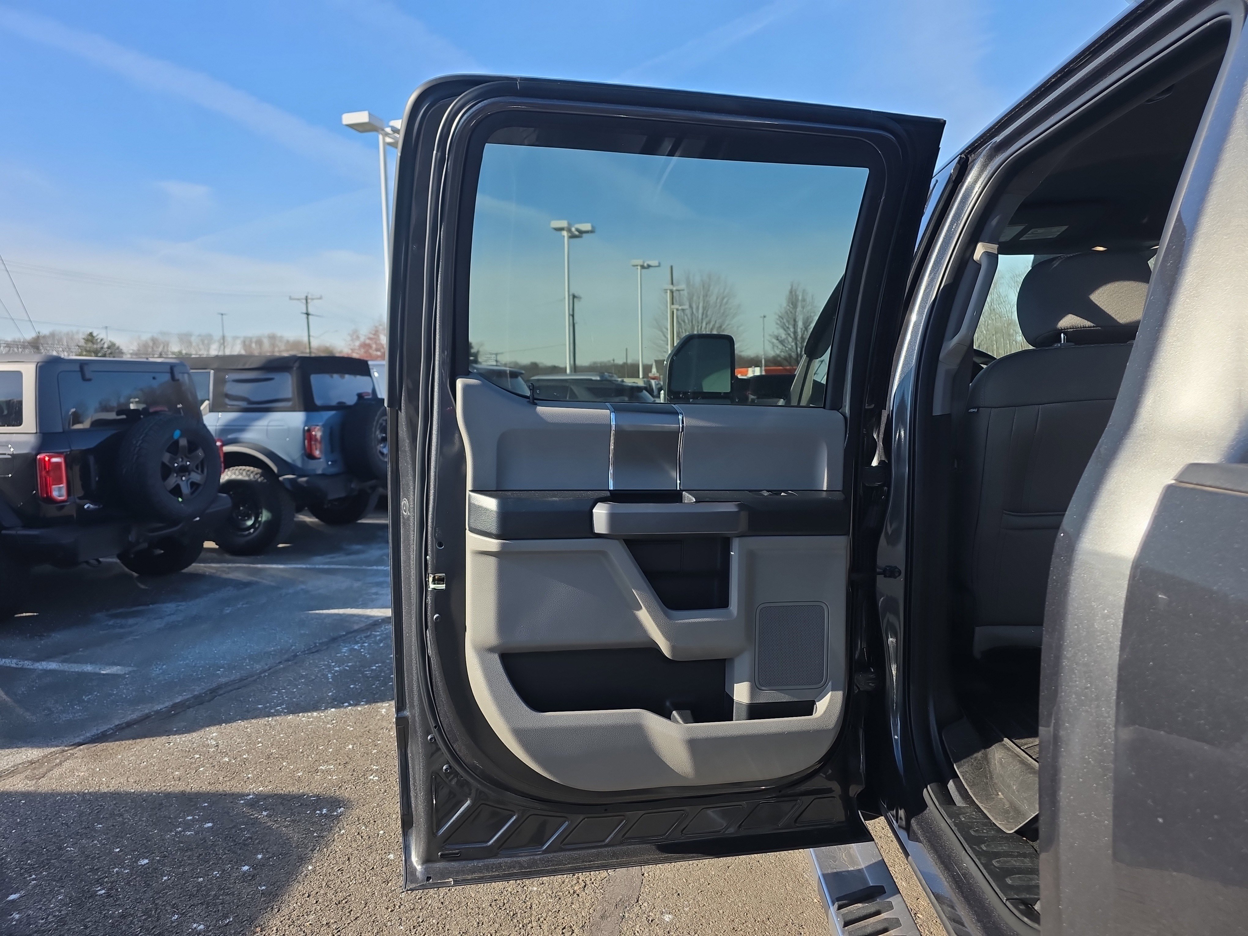 Certified 2018 Ford F250 XLT w/ XLT Premium Package image 21