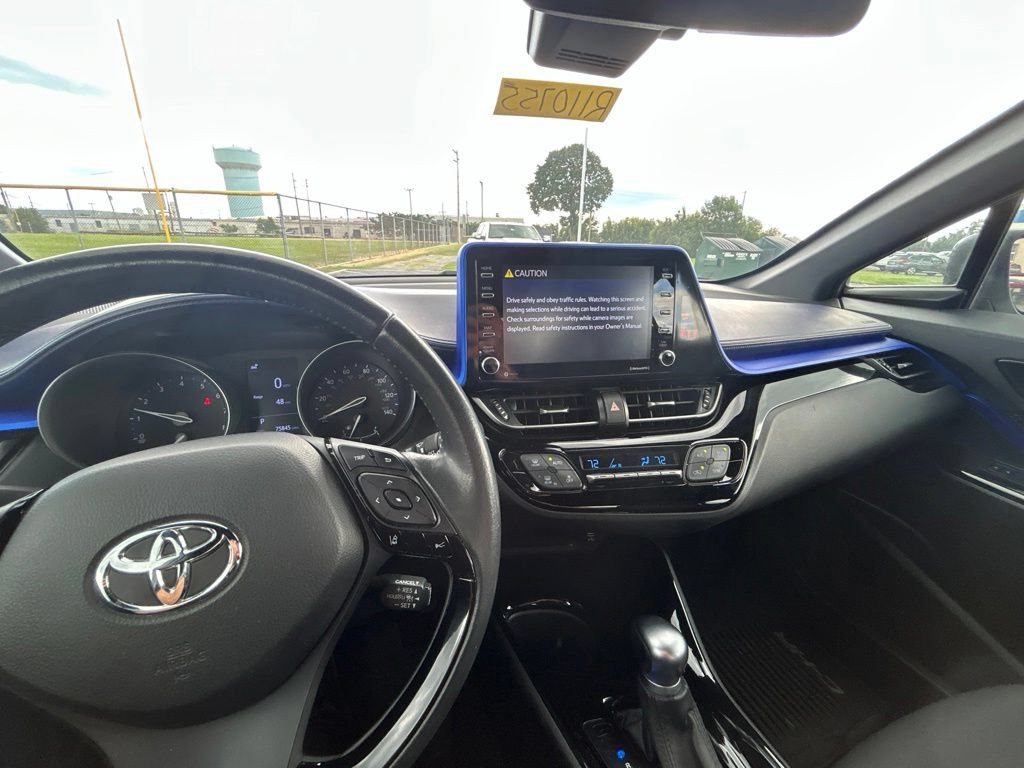 Used 2020 Toyota C-HR XLE FWD image 12