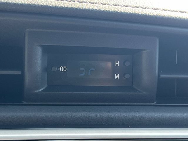 Used 2017 Toyota Corolla L FWD image 31