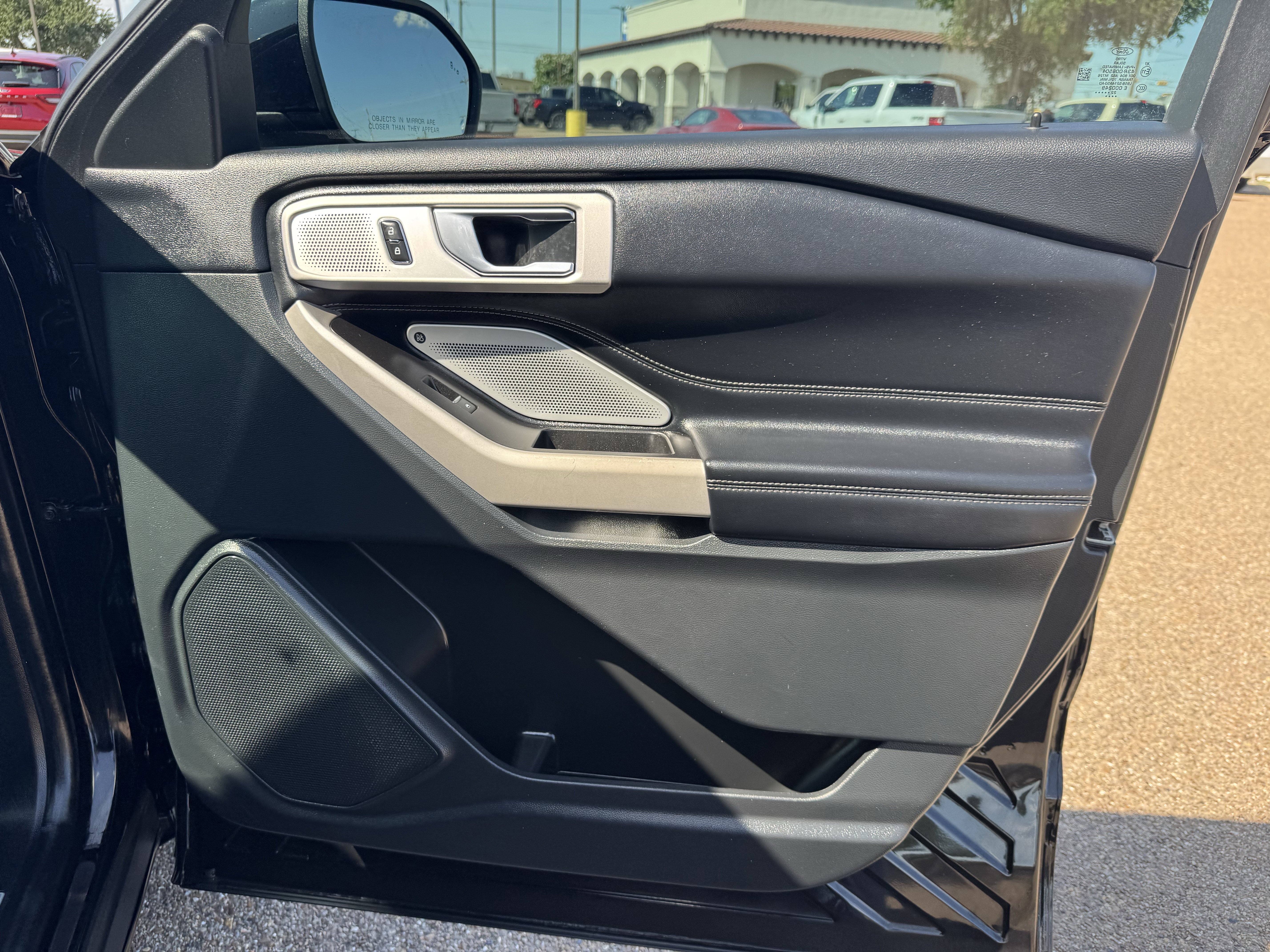 Certified 2022 Ford Explorer Limited w/ Limited Technology Package RWD image 35