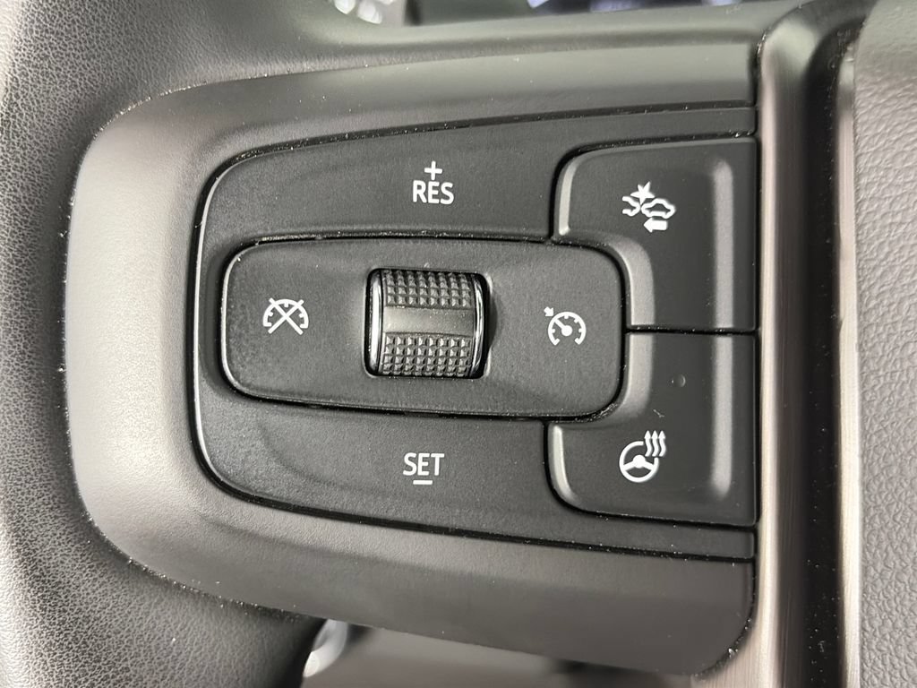 Used 2025 GMC Sierra 1500 AT4 w/ Technology Package AWD/4WD image 17
