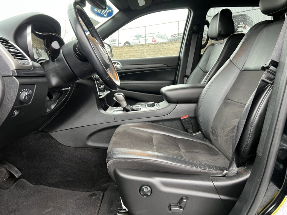 Used 2022 Jeep Grand Cherokee Laredo X image 4