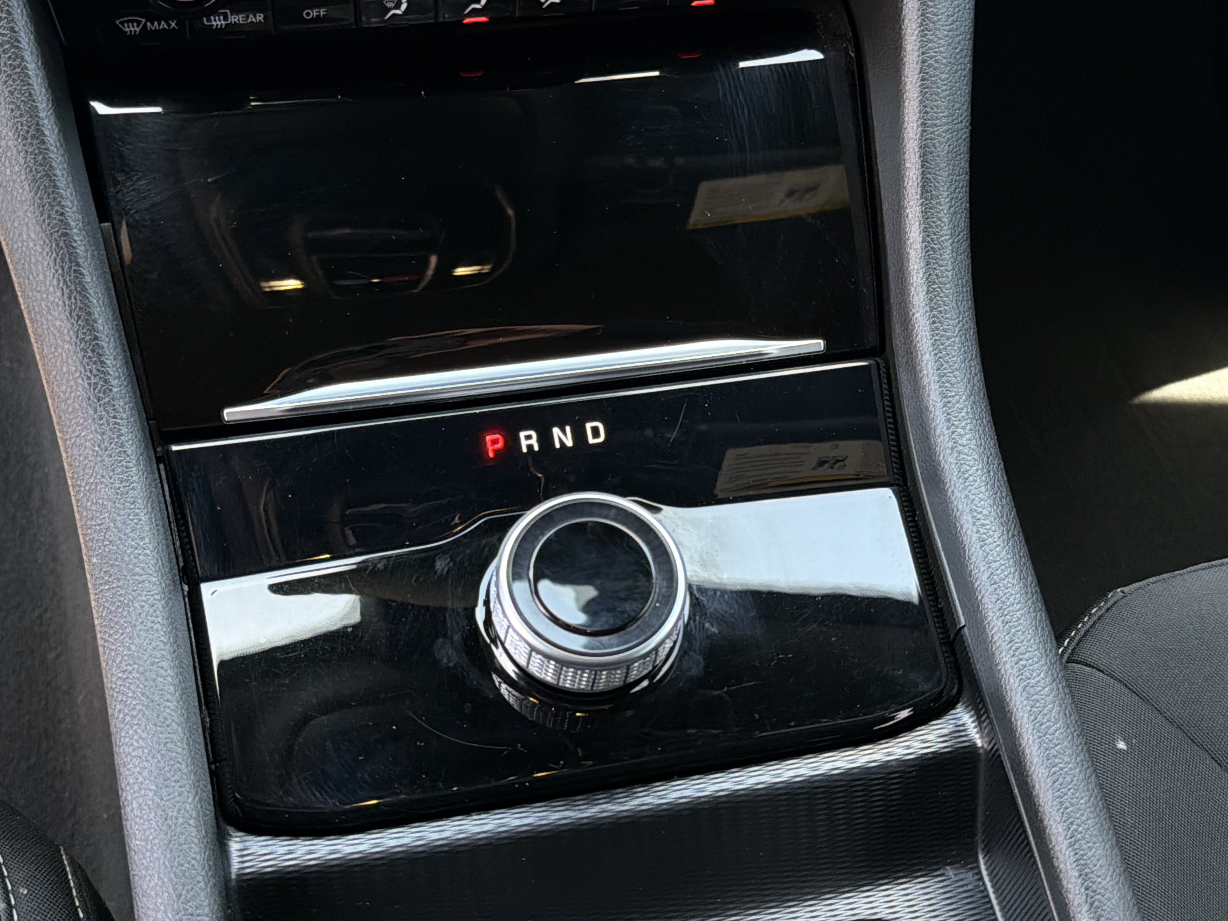 Used 2025 Jeep Grand Cherokee Laredo RWD image 18