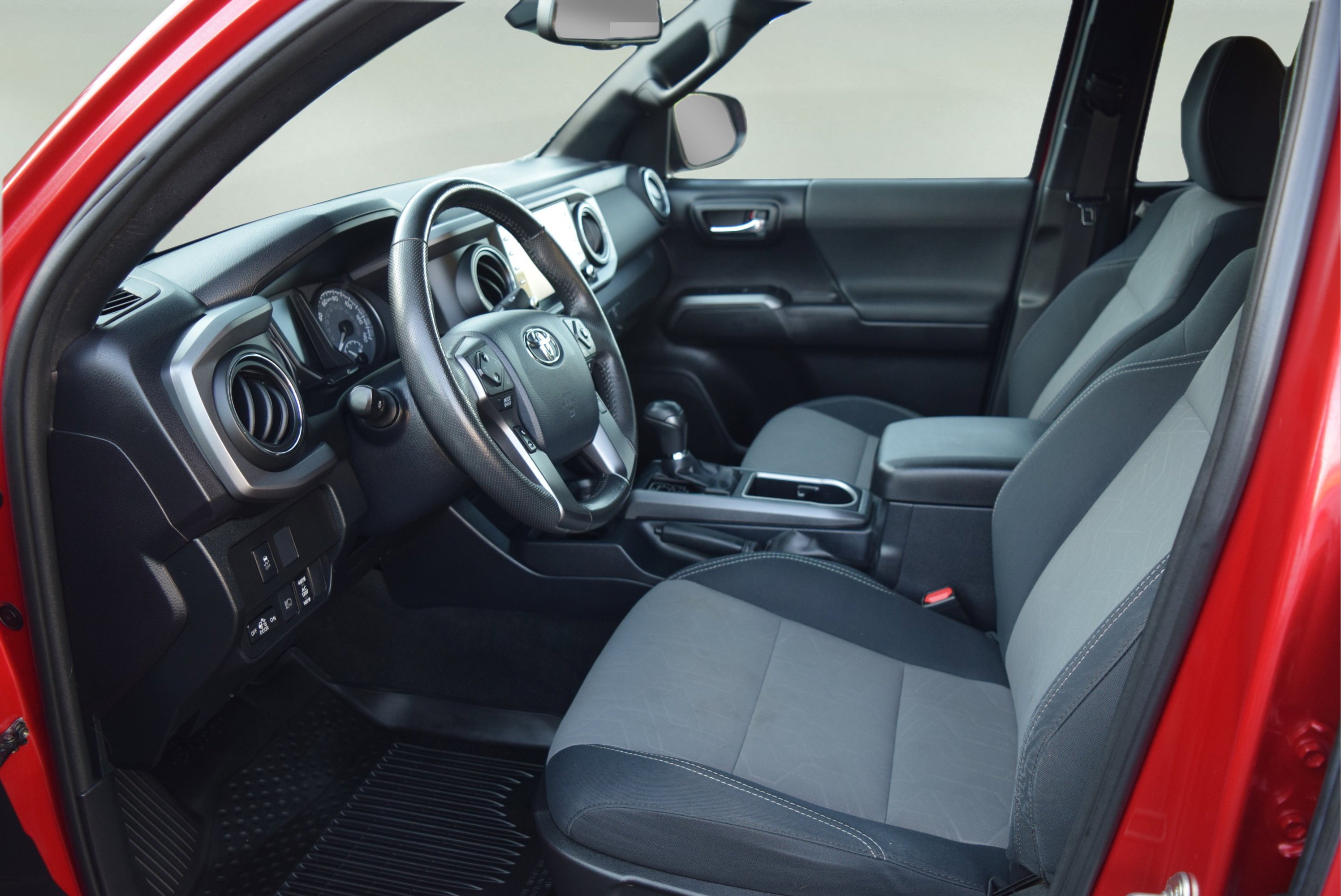 Used 2020 Toyota Tacoma TRD Off-Road w/ Technology Package AWD/4WD image 10