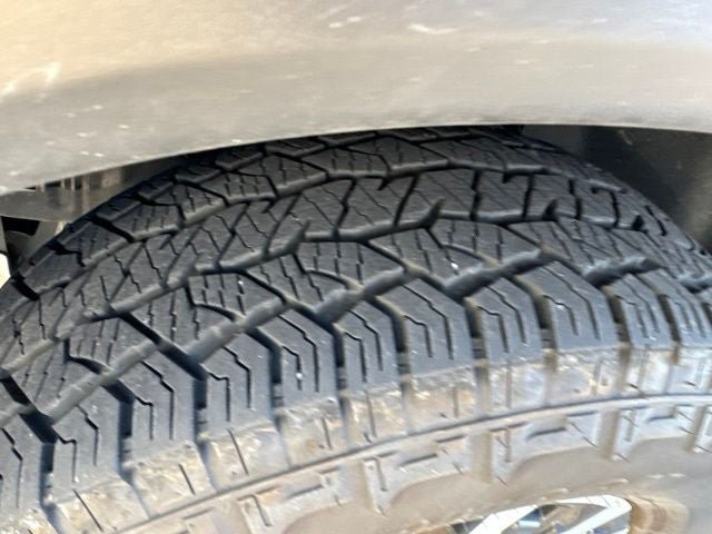 Used 2024 Nissan Frontier PRO-4X w/ Off-Road Protection Package AWD/4WD image 32