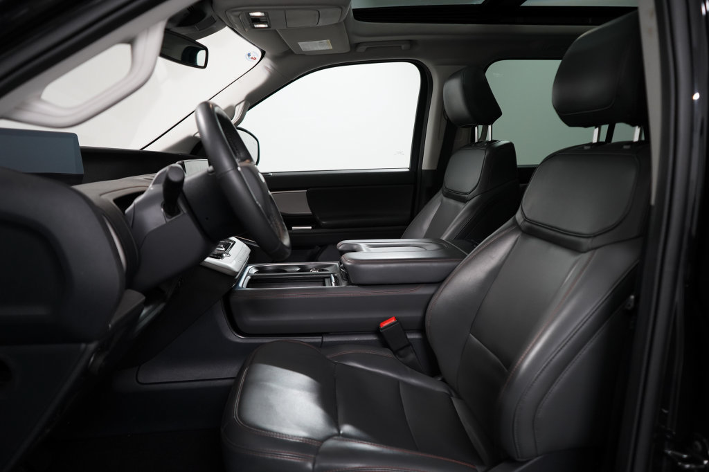 Certified 2025 Ford Expedition Max Active AWD/4WD image 15