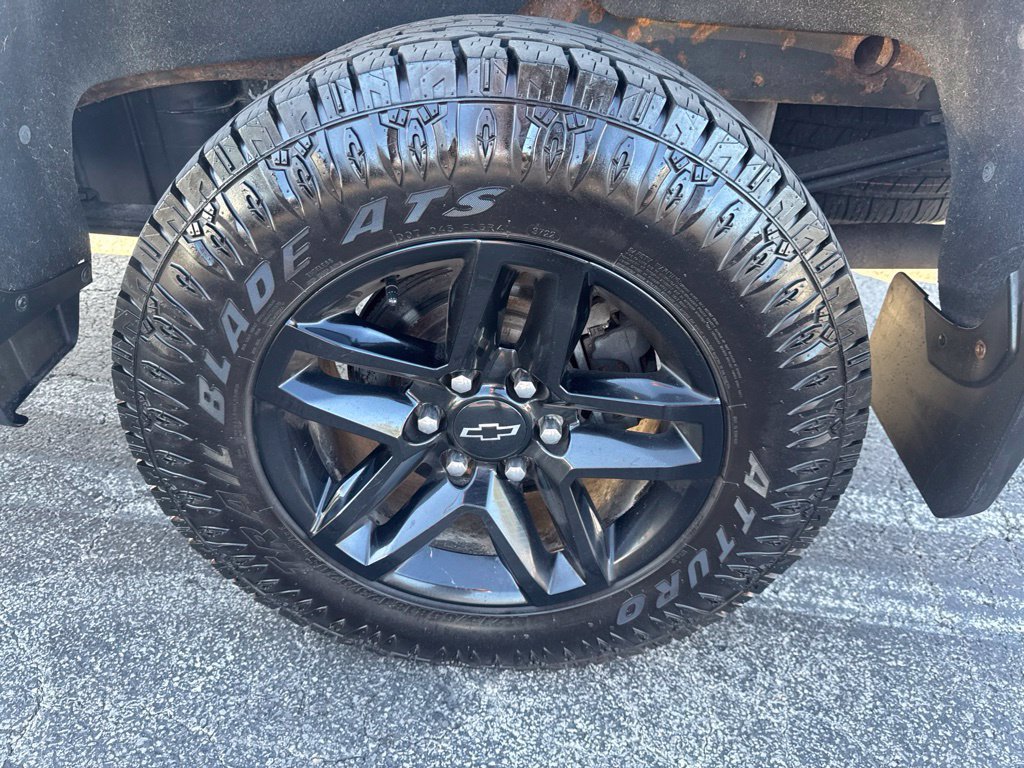 Used 2020 Chevrolet Silverado 1500 Custom Trail Boss AWD/4WD image 39