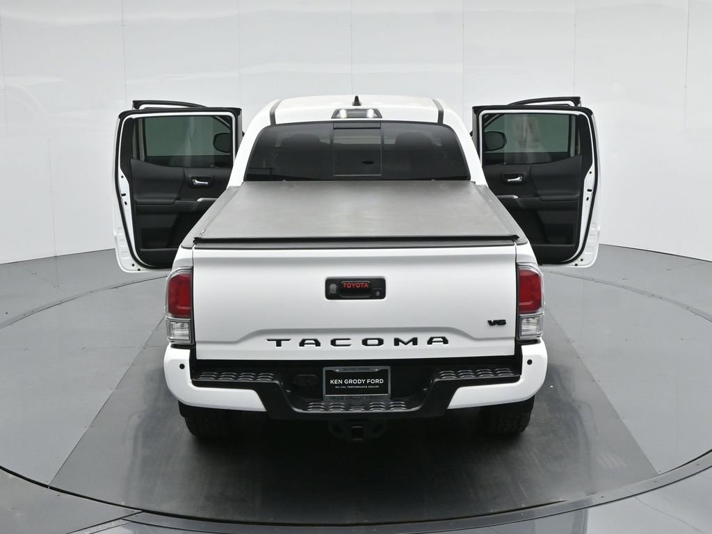 Used 2022 Toyota Tacoma TRD Sport image 35
