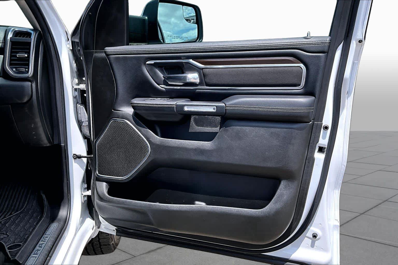 Used 2022 RAM 1500 Laramie AWD/4WD image 26