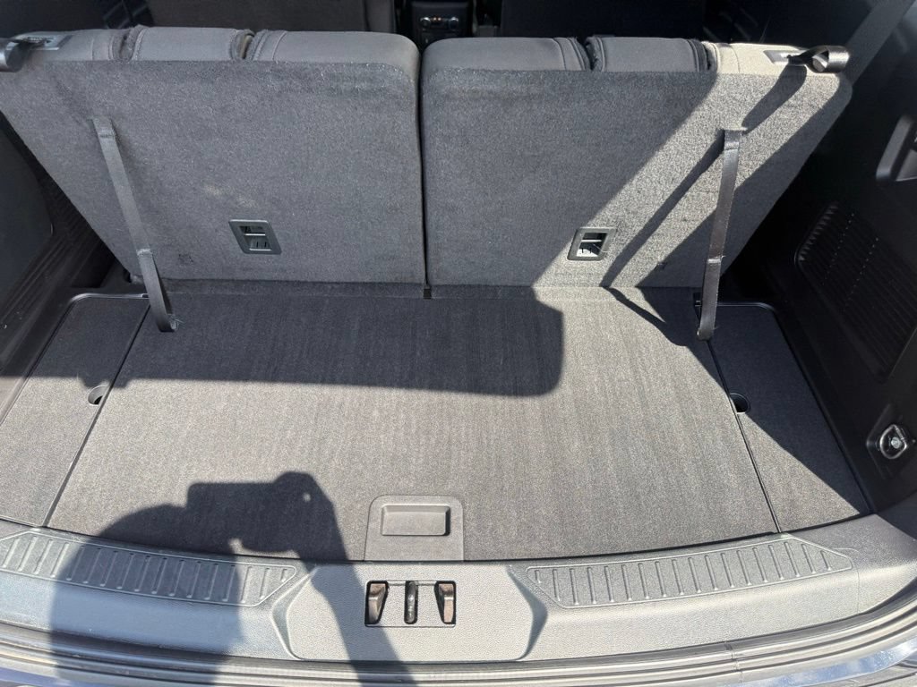 Certified 2021 Ford Explorer XLT RWD image 49