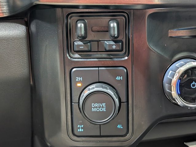 Certified 2024 Ford F250 Lariat w/ Lariat Ultimate Package AWD/4WD image 8