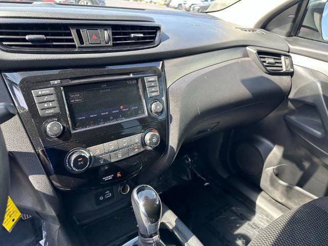 Used 2020 Nissan Rogue Sport S image 13