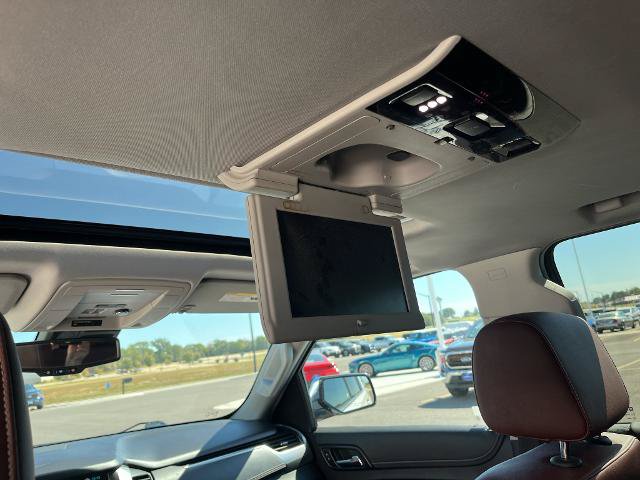 Used 2020 Chevrolet Suburban Premier w/ Premier Plus Edition AWD/4WD image 21