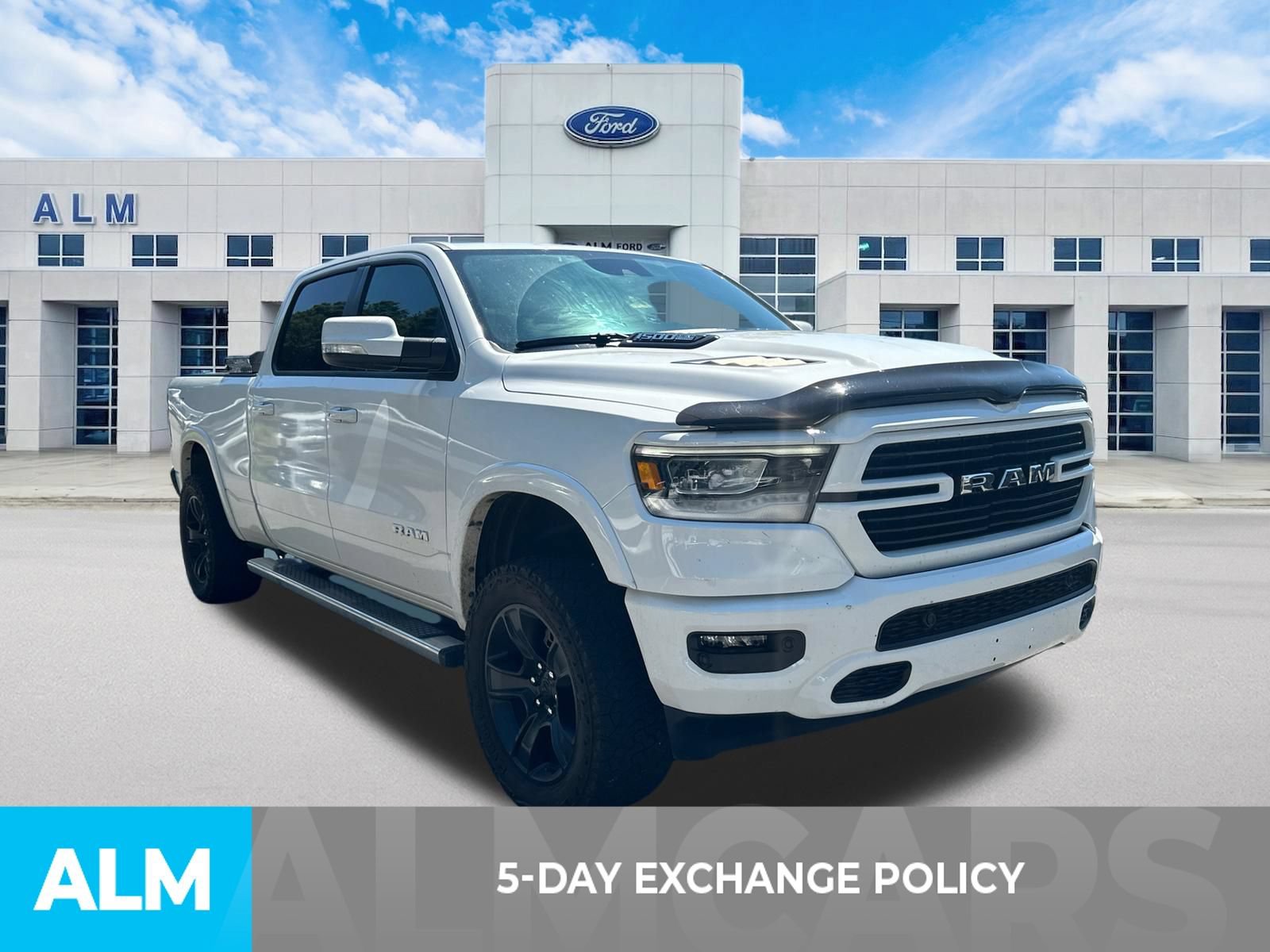 Used 2022 RAM 1500 Laramie w/ Sport Appearance Package AWD/4WD image 3