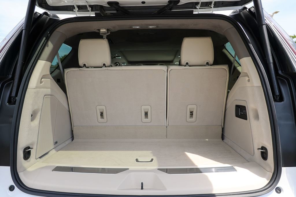 Used 2025 Cadillac Escalade Premium Luxury Platinum AWD/4WD image 42