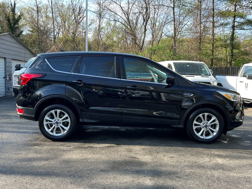 Certified 2019 Ford Escape SE FWD image 8