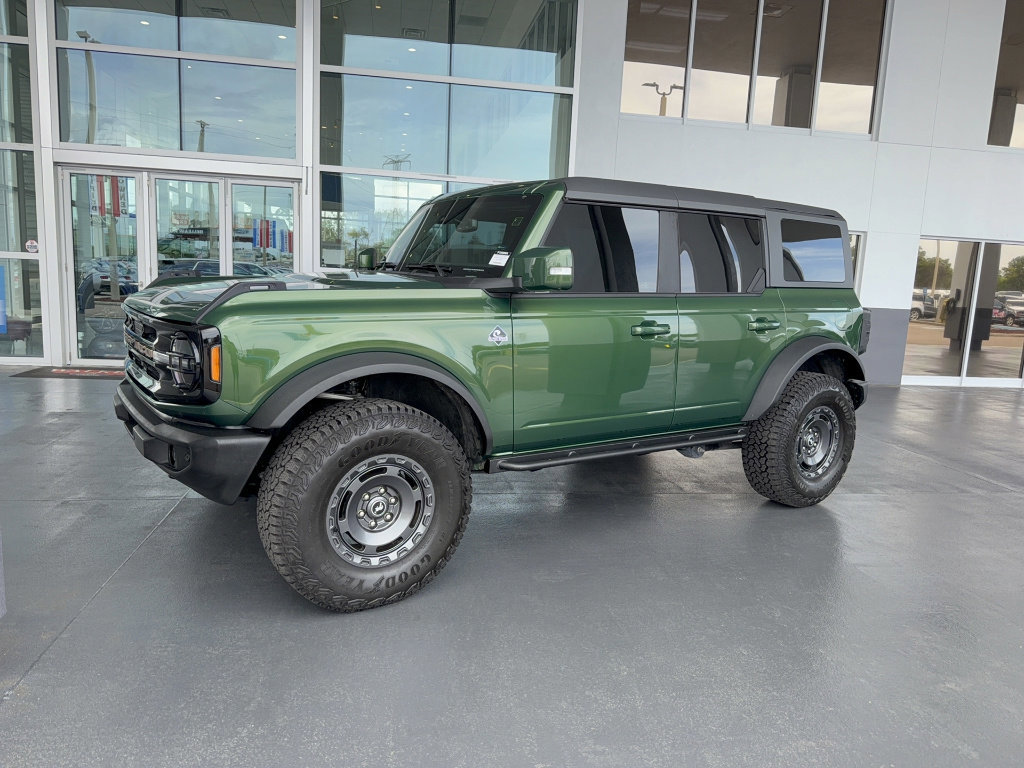 Certified 2025 Ford Bronco Outer Banks w/ Sasquatch Package image 5