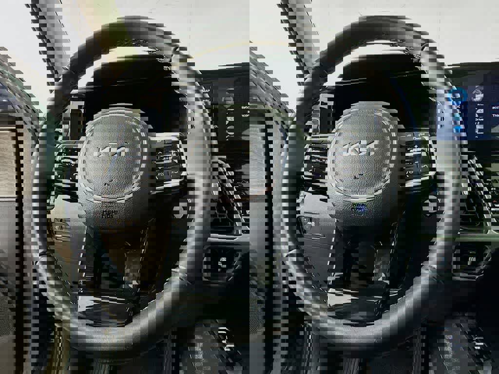 Used 2022 Kia Sorento S w/ Panoramic Sunroof Package image 19