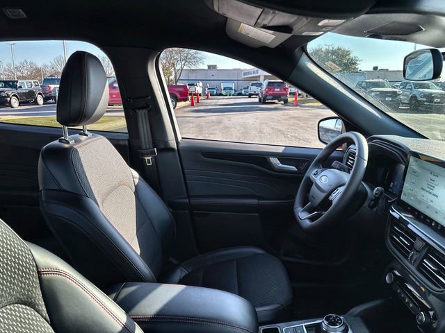 Certified 2026 Ford Escape ST-Line w/ Tech Pack #1 image 15