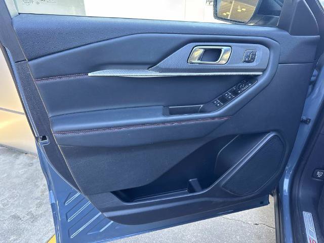 Certified 2025 Ford Explorer ST-Line w/ Premium Package RWD image 19