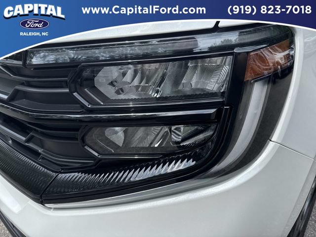 Certified 2025 Ford Expedition Active AWD/4WD image 11