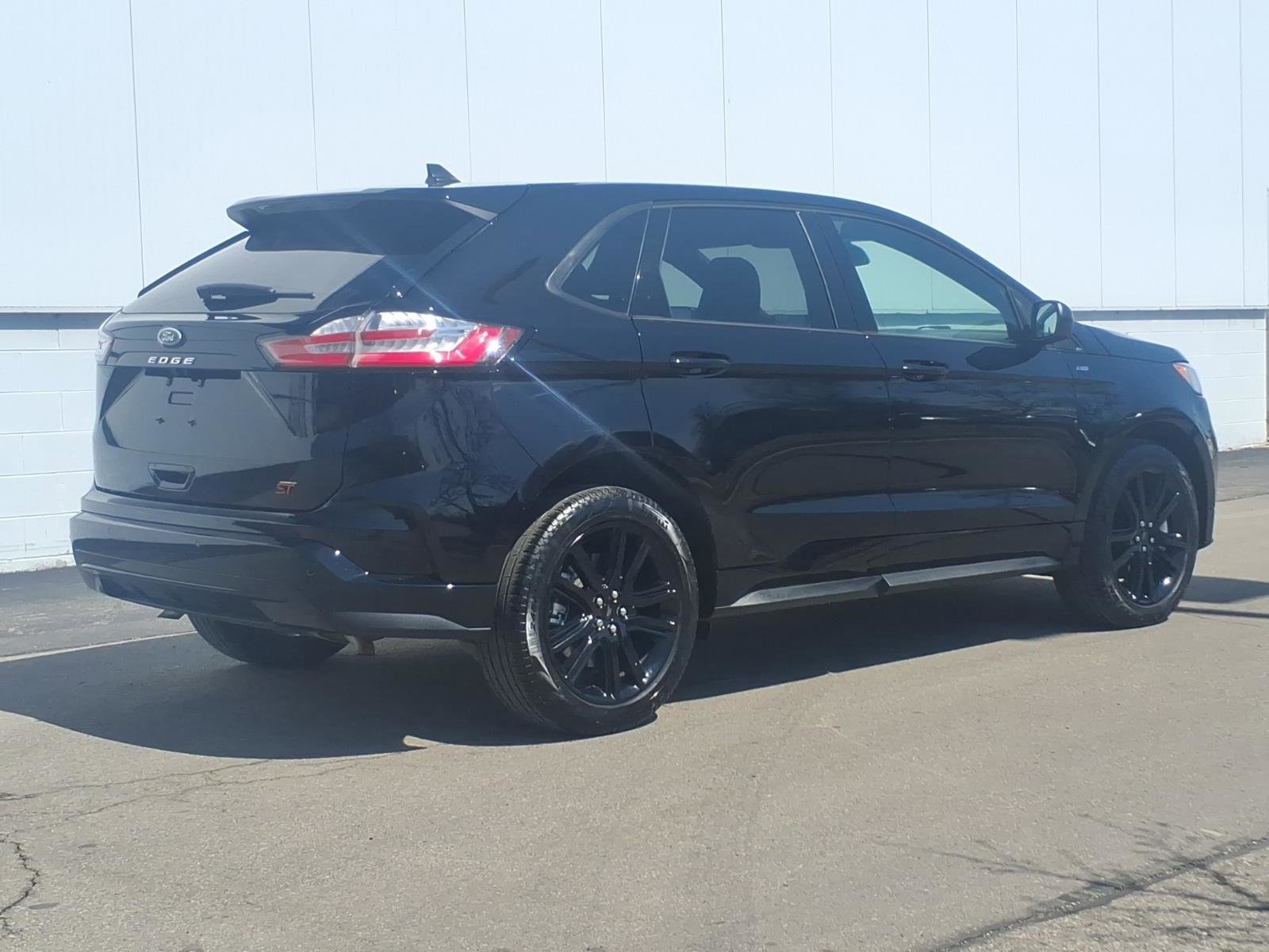 Certified 2024 Ford Edge ST-Line image 4